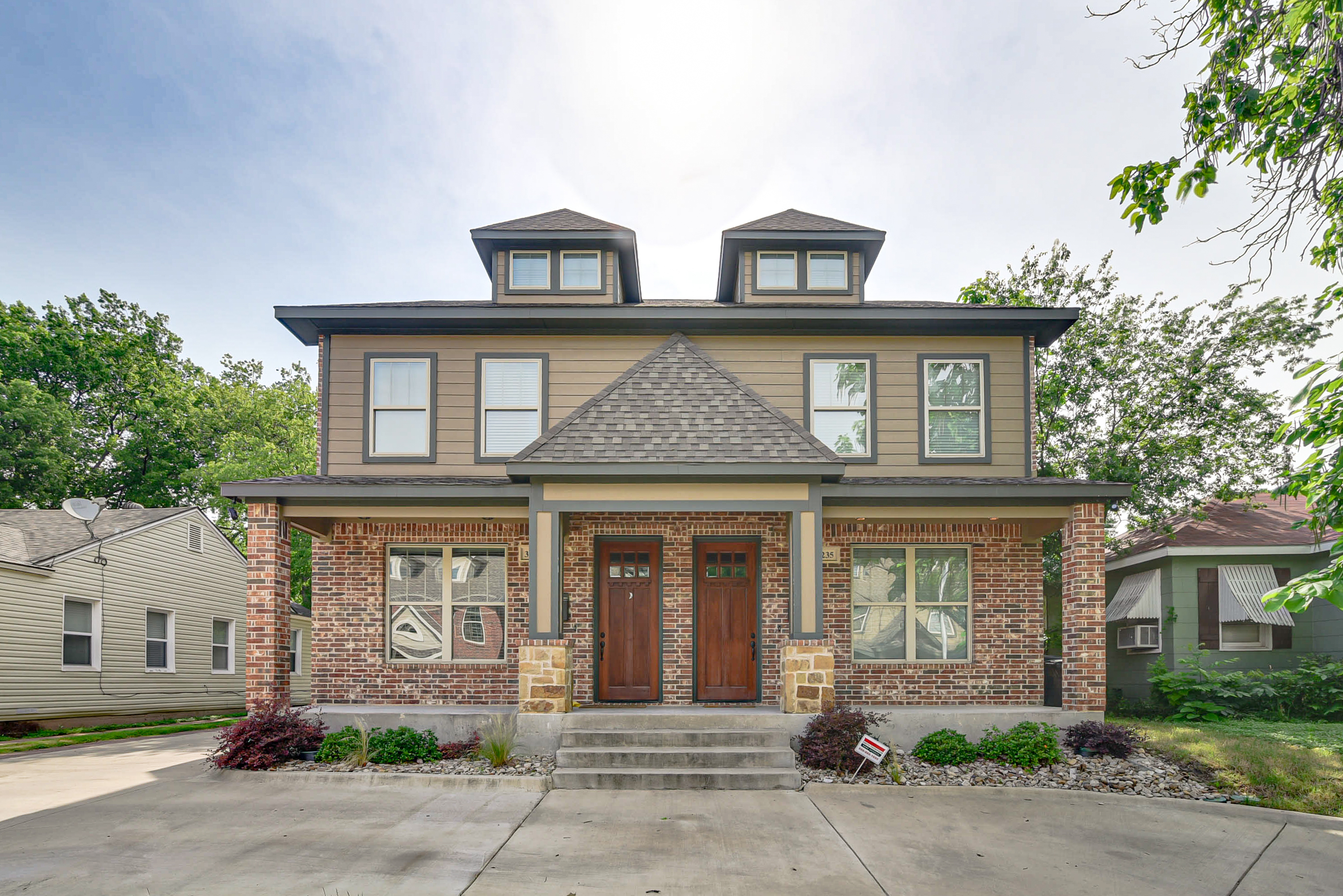 3233 McCart Ave